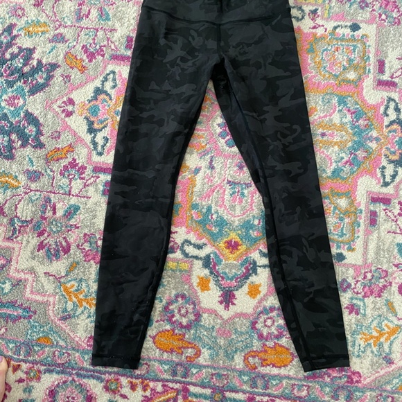 lululemon athletica Pants - Lululemon Women's Camo Leggings Size 8